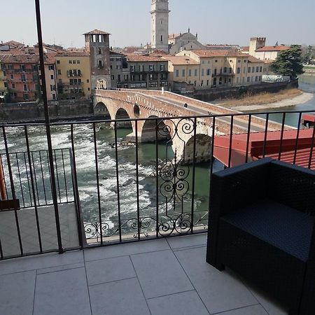 Theater Verona Luxury Apartment Bilik gambar