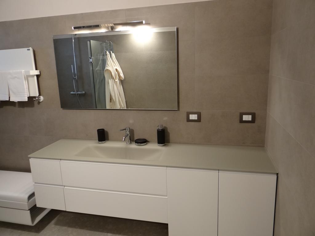 Theater Verona Luxury Apartment Bilik gambar
