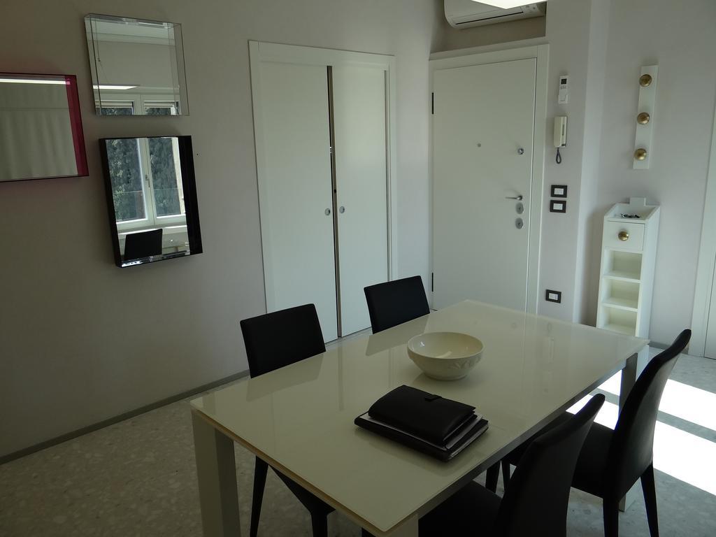 Theater Verona Luxury Apartment Bilik gambar