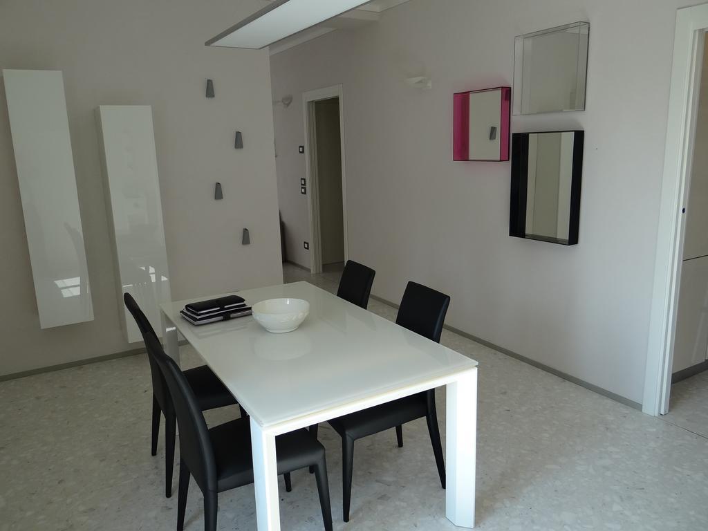 Theater Verona Luxury Apartment Bilik gambar